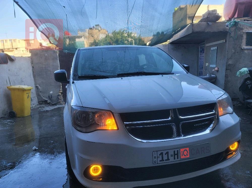 دودج جراند كارافان